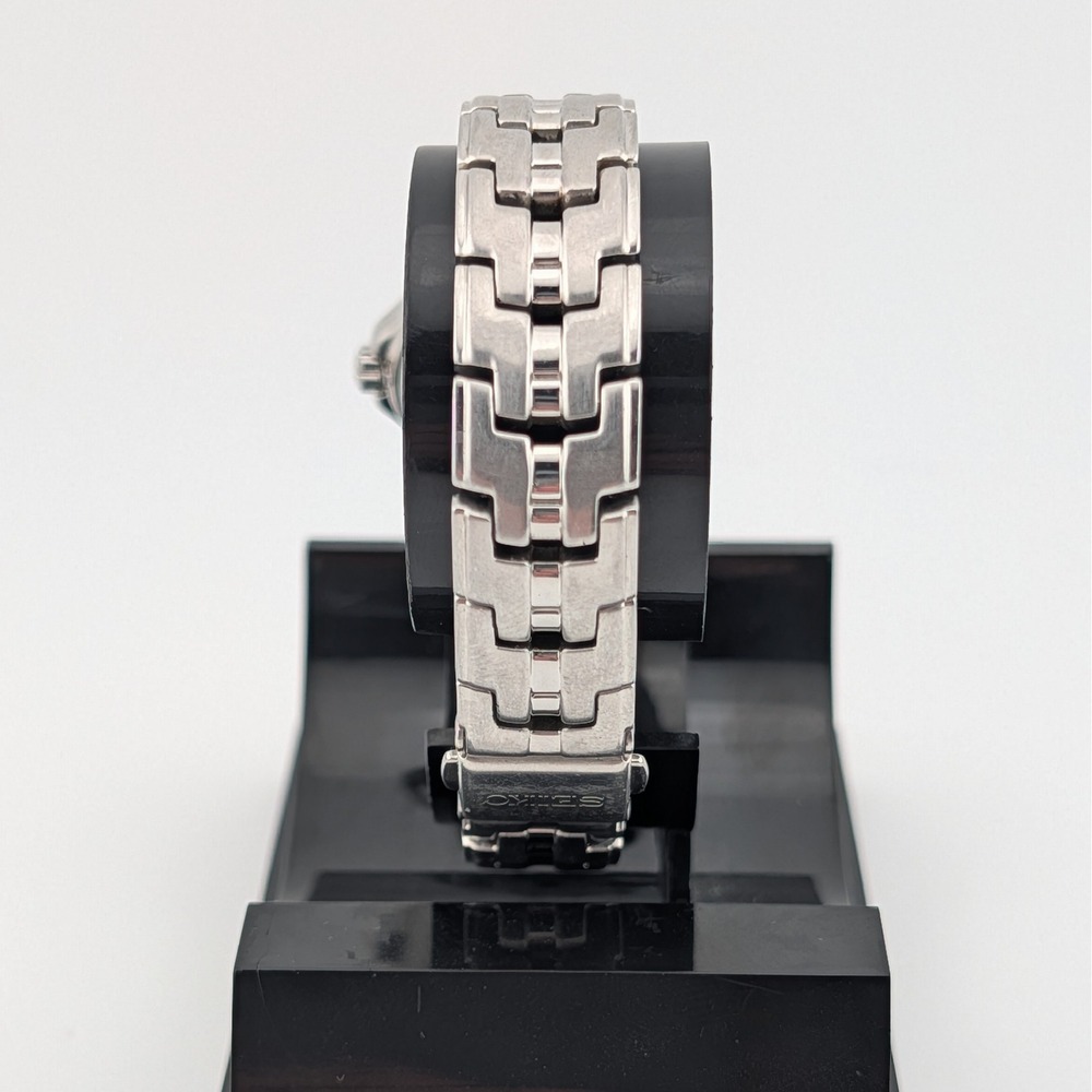 Title: Seiko 7N82-0DP0 100M Silver Textured Dial Date Watch Stainless Lume - Picture 7 of 10